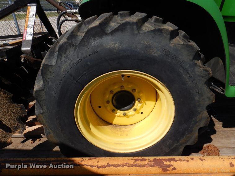 image for item DR1925 2008 John Deere 3320  MFWD tractor