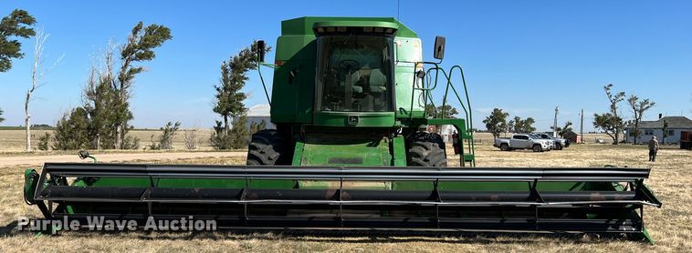 image for item DS8378 1992 John Deere 9600  combine