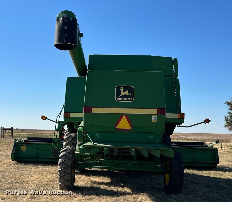 image for item DS8378 1992 John Deere 9600  combine