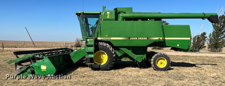 image for item DS8378 1992 John Deere 9600  combine
