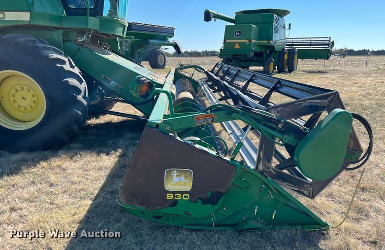 image for item DS8378 1992 John Deere 9600  combine