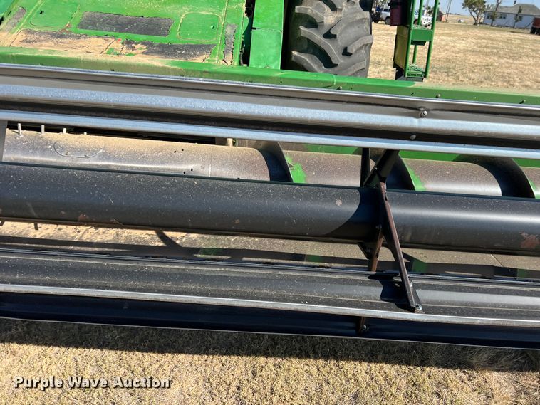 image for item DS8378 1992 John Deere 9600  combine