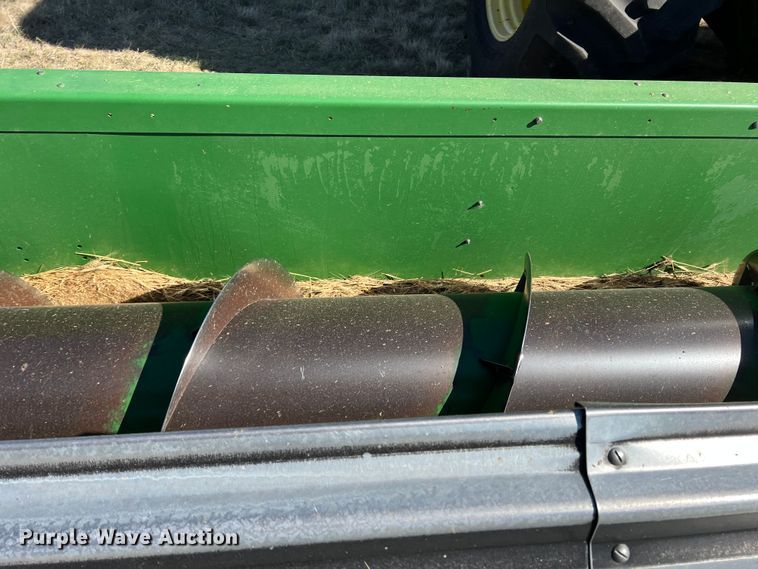 image for item DS8378 1992 John Deere 9600  combine