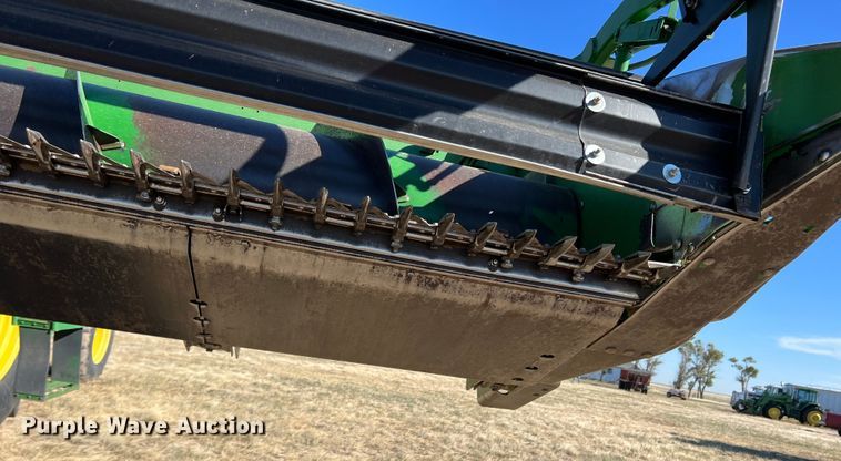 image for item DS8378 1992 John Deere 9600  combine