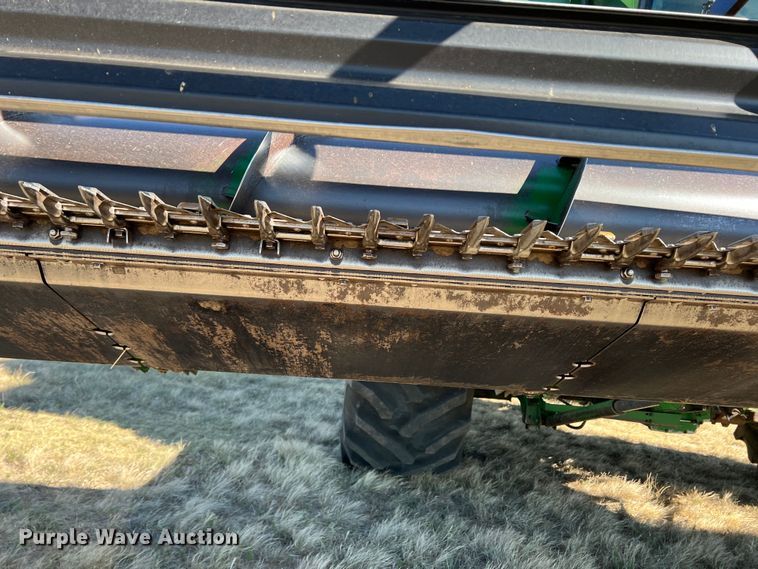 image for item DS8378 1992 John Deere 9600  combine