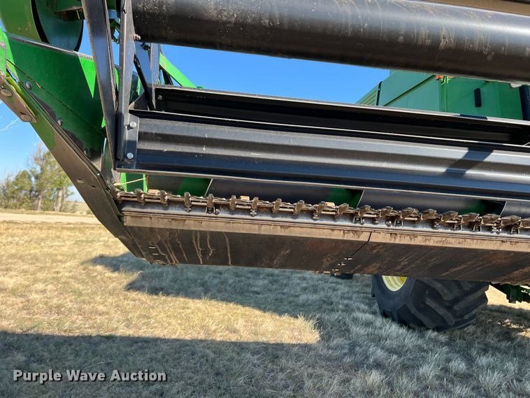 image for item DS8378 1992 John Deere 9600  combine