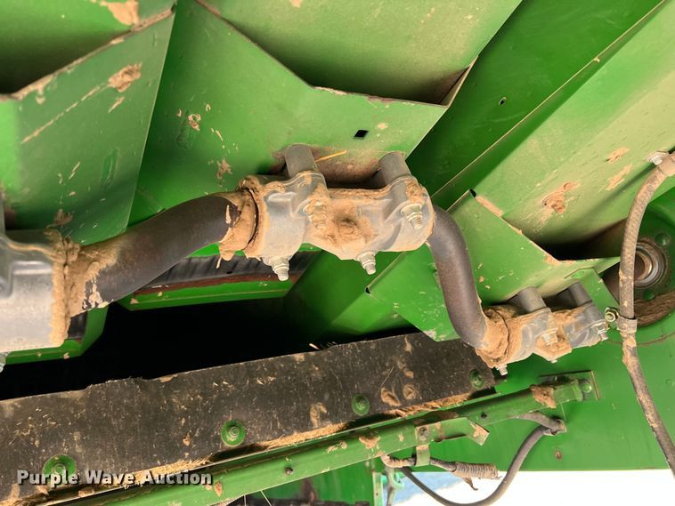 image for item DS8378 1992 John Deere 9600  combine