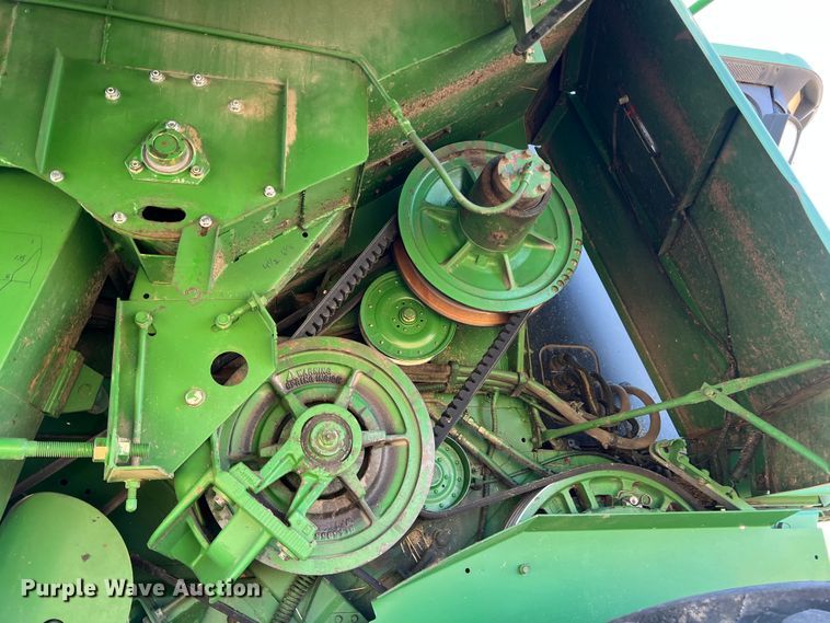 image for item DS8378 1992 John Deere 9600  combine