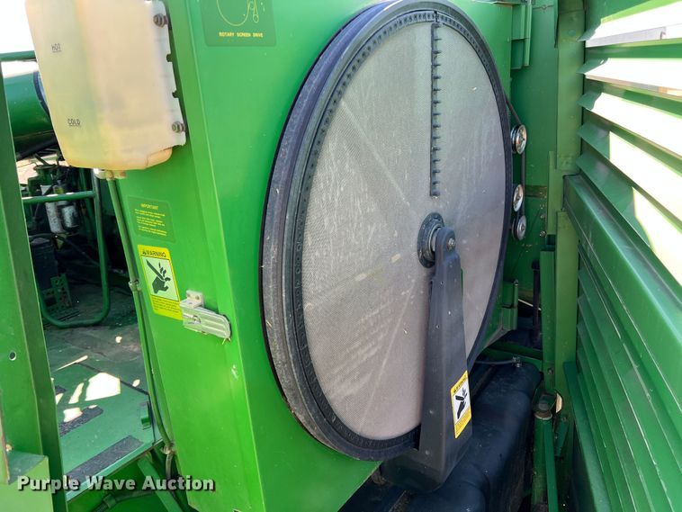 image for item DS8378 1992 John Deere 9600  combine