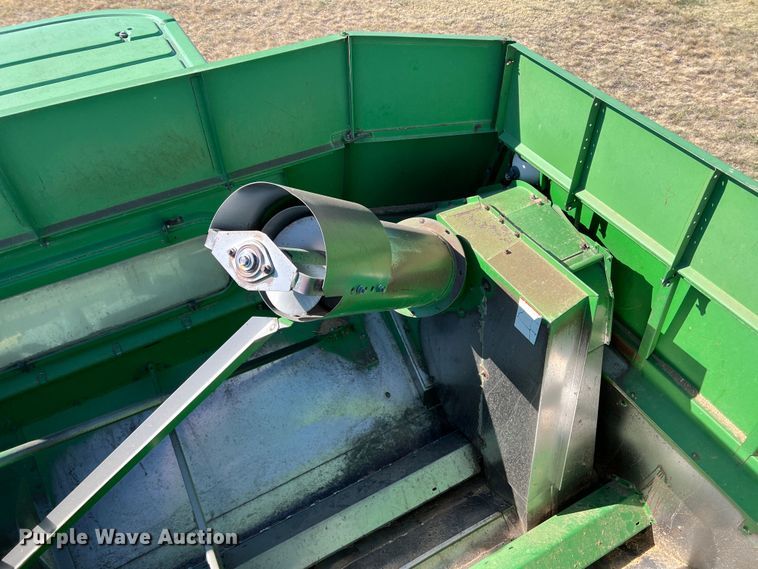 image for item DS8378 1992 John Deere 9600  combine