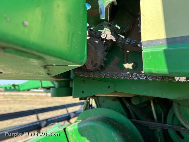 image for item DS8378 1992 John Deere 9600  combine