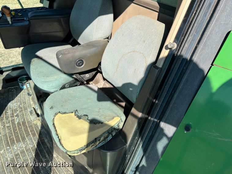 image for item DS8378 1992 John Deere 9600  combine