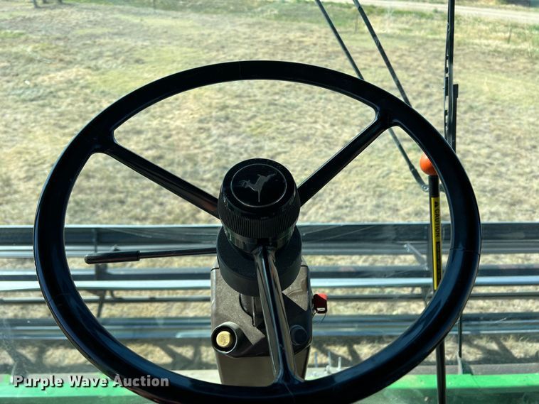 image for item DS8378 1992 John Deere 9600  combine