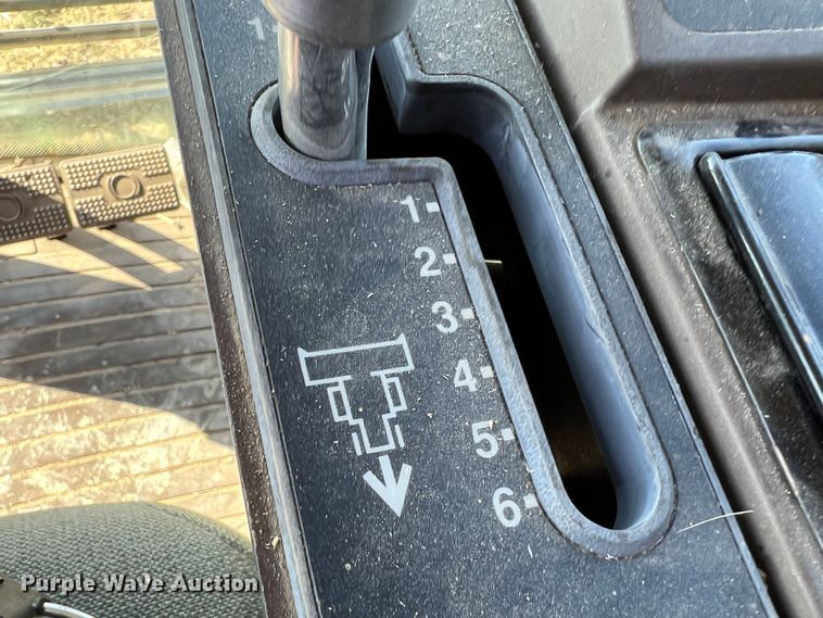 image for item DS8378 1992 John Deere 9600  combine