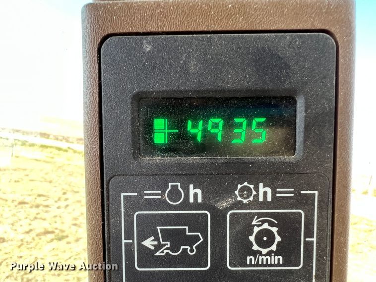 image for item DS8378 1992 John Deere 9600  combine