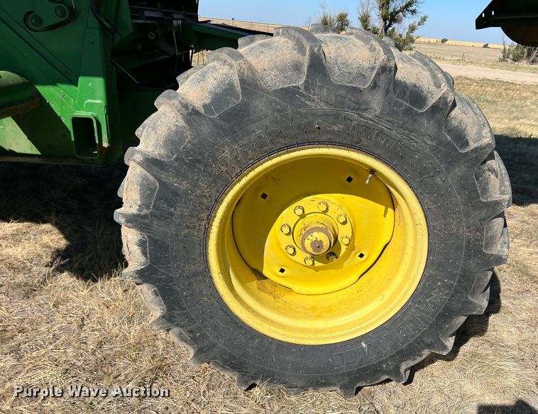 image for item DS8378 1992 John Deere 9600  combine