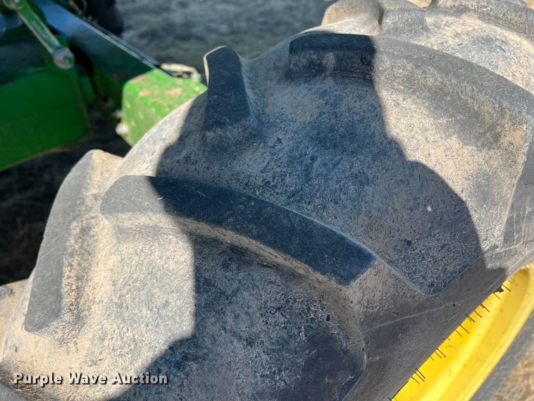 image for item DS8378 1992 John Deere 9600  combine