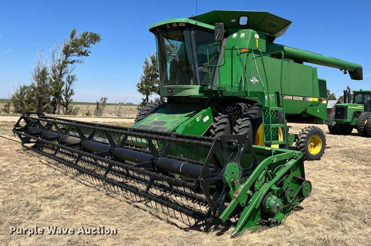 image for item DS8379 1997 John Deere 9600  combine