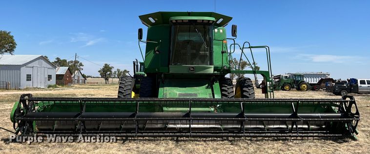 image for item DS8379 1997 John Deere 9600  combine