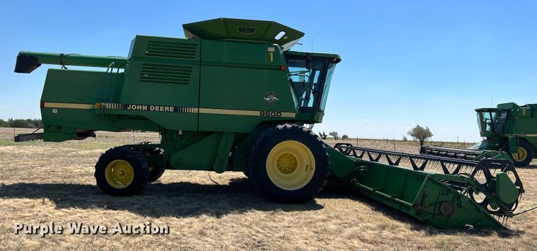 image for item DS8379 1997 John Deere 9600  combine
