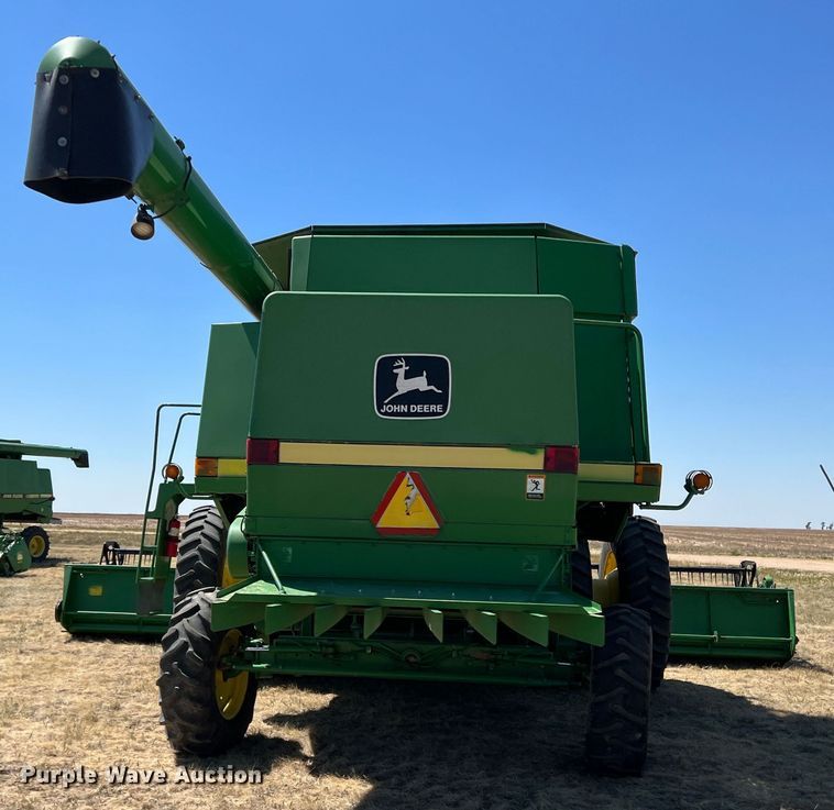 image for item DS8379 1997 John Deere 9600  combine