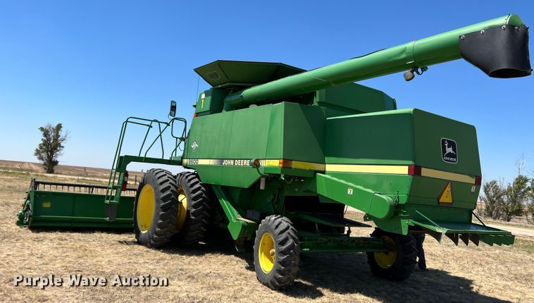 image for item DS8379 1997 John Deere 9600  combine