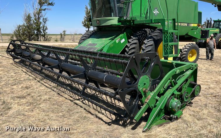 image for item DS8379 1997 John Deere 9600  combine