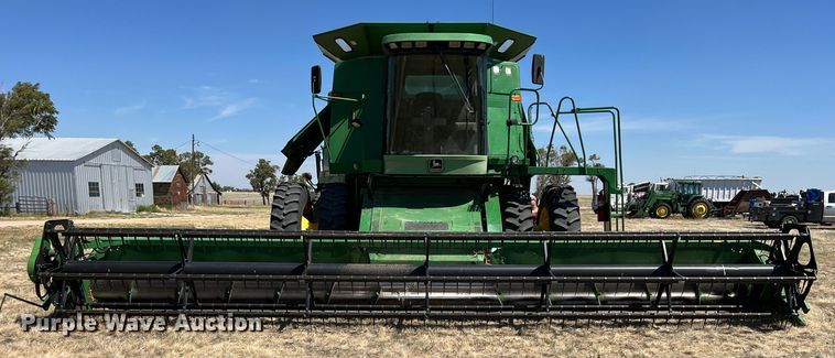 image for item DS8379 1997 John Deere 9600  combine