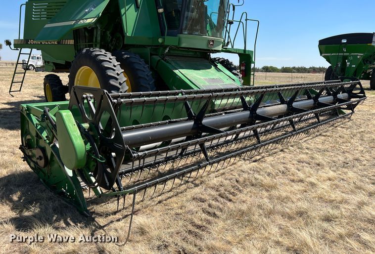 image for item DS8379 1997 John Deere 9600  combine