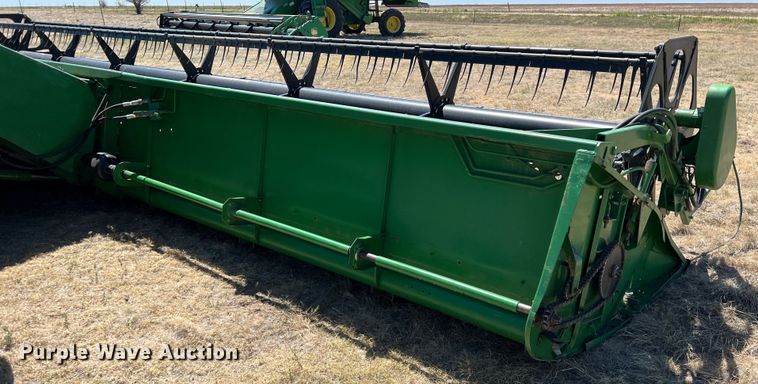 image for item DS8379 1997 John Deere 9600  combine