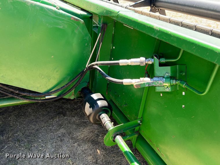 image for item DS8379 1997 John Deere 9600  combine