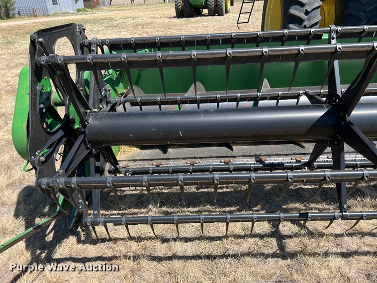 image for item DS8379 1997 John Deere 9600  combine