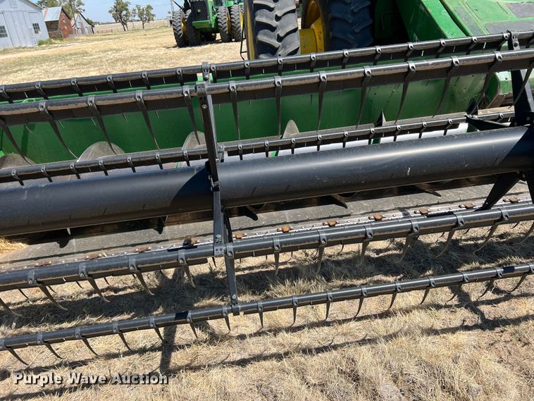 image for item DS8379 1997 John Deere 9600  combine