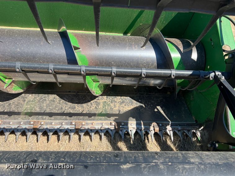 image for item DS8379 1997 John Deere 9600  combine