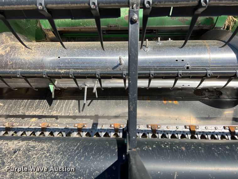 image for item DS8379 1997 John Deere 9600  combine