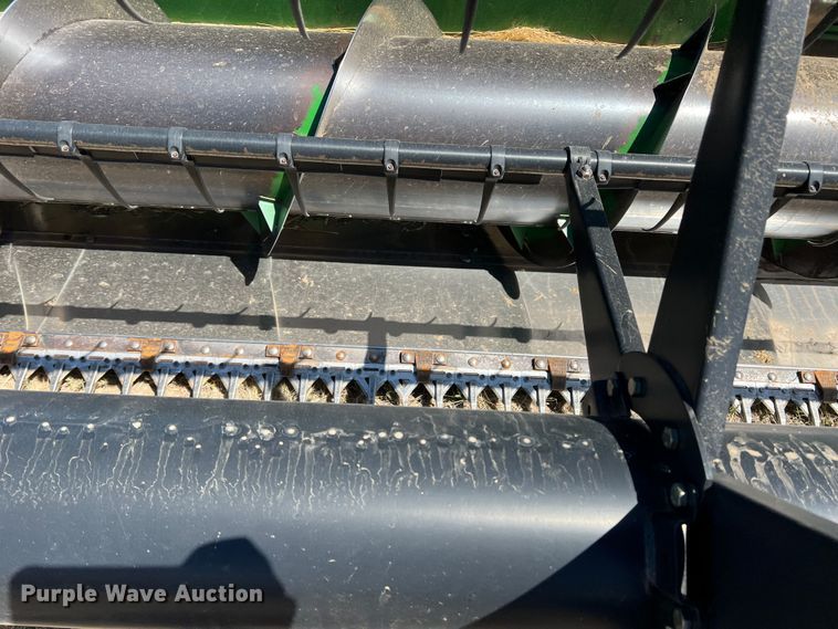 image for item DS8379 1997 John Deere 9600  combine