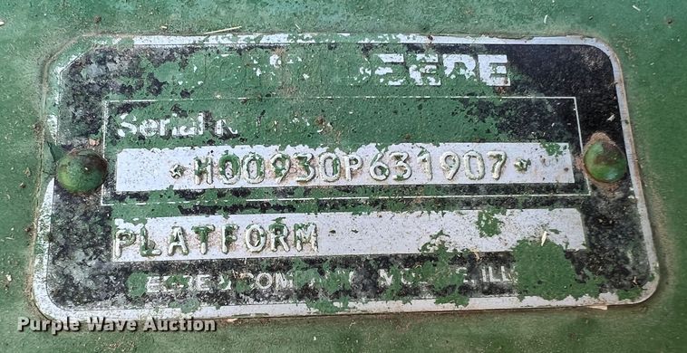 image for item DS8379 1997 John Deere 9600  combine