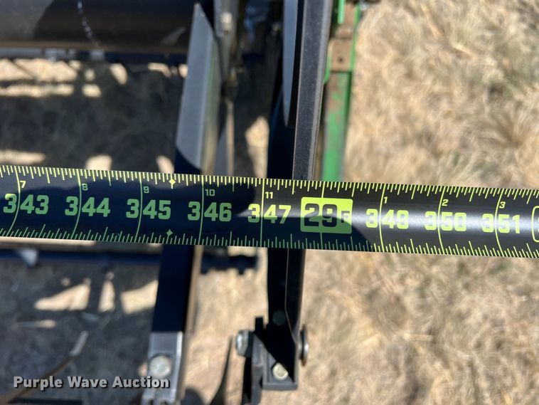 image for item DS8379 1997 John Deere 9600  combine