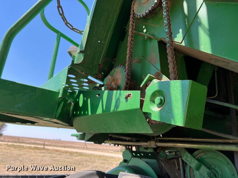 image for item DS8379 1997 John Deere 9600  combine