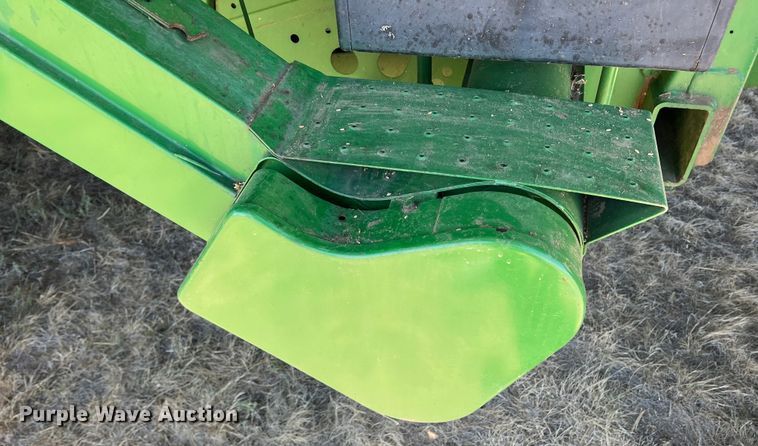 image for item DS8379 1997 John Deere 9600  combine