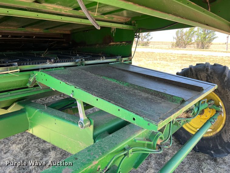 image for item DS8379 1997 John Deere 9600  combine