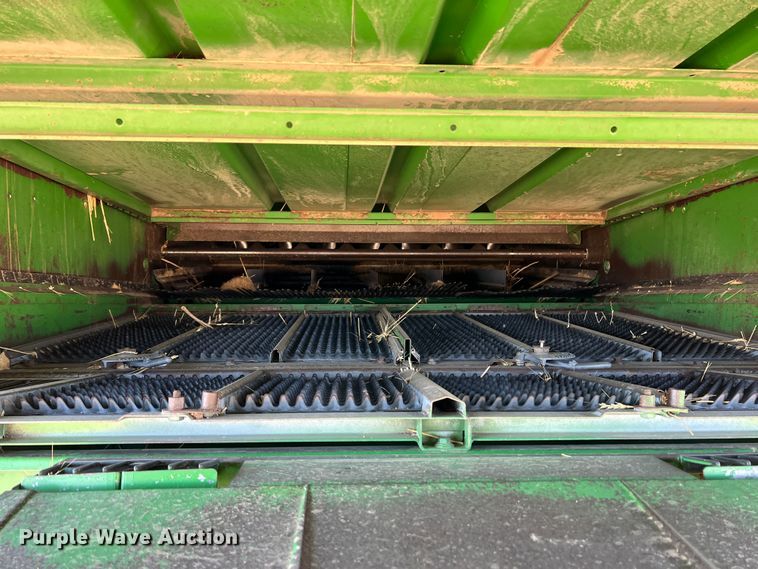 image for item DS8379 1997 John Deere 9600  combine