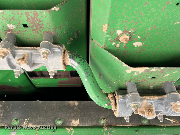 image for item DS8379 1997 John Deere 9600  combine
