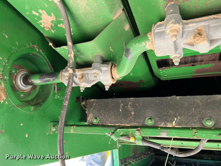 image for item DS8379 1997 John Deere 9600  combine