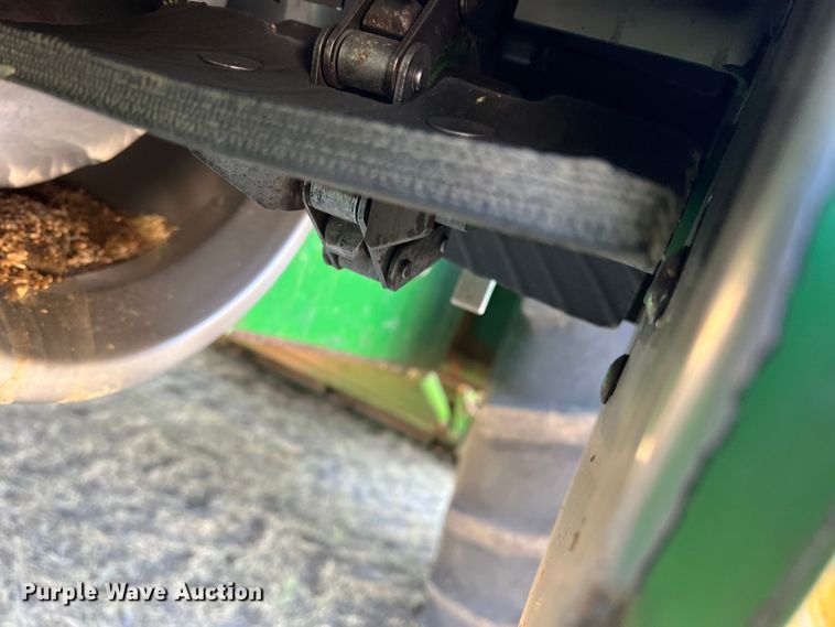 image for item DS8379 1997 John Deere 9600  combine