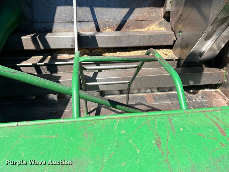 image for item DS8379 1997 John Deere 9600  combine