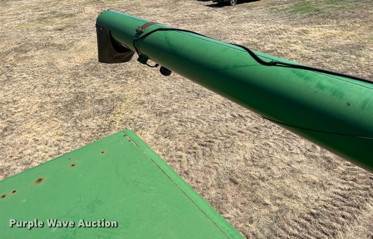 image for item DS8379 1997 John Deere 9600  combine