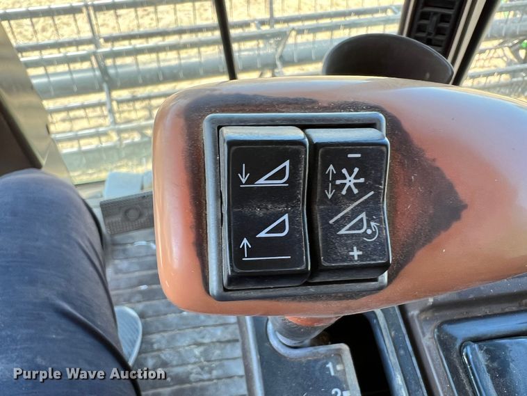 image for item DS8379 1997 John Deere 9600  combine
