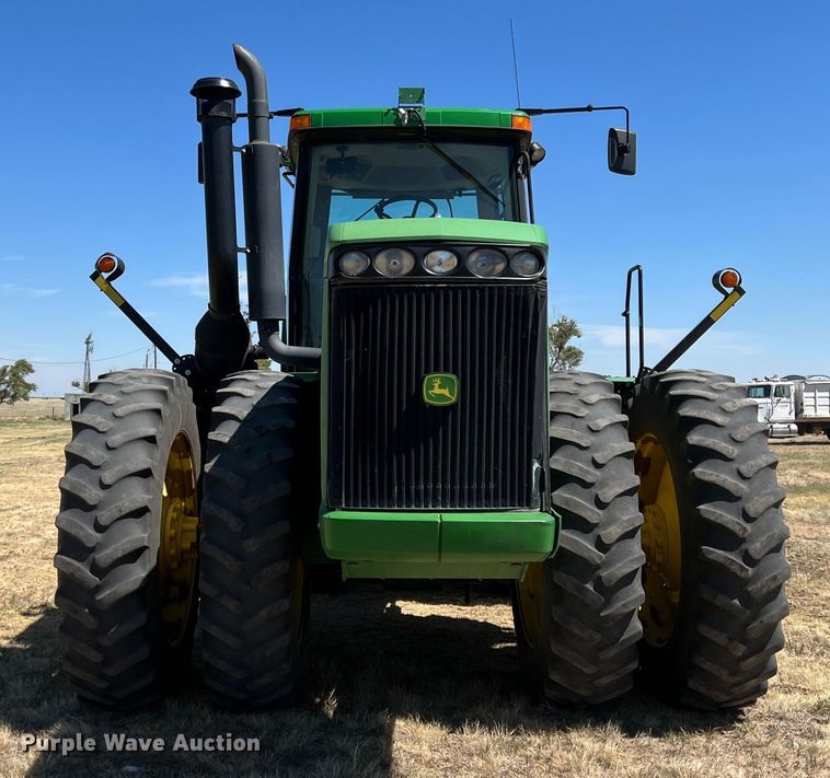 image for item DS8380 2002 John Deere 9220  4WD tractor