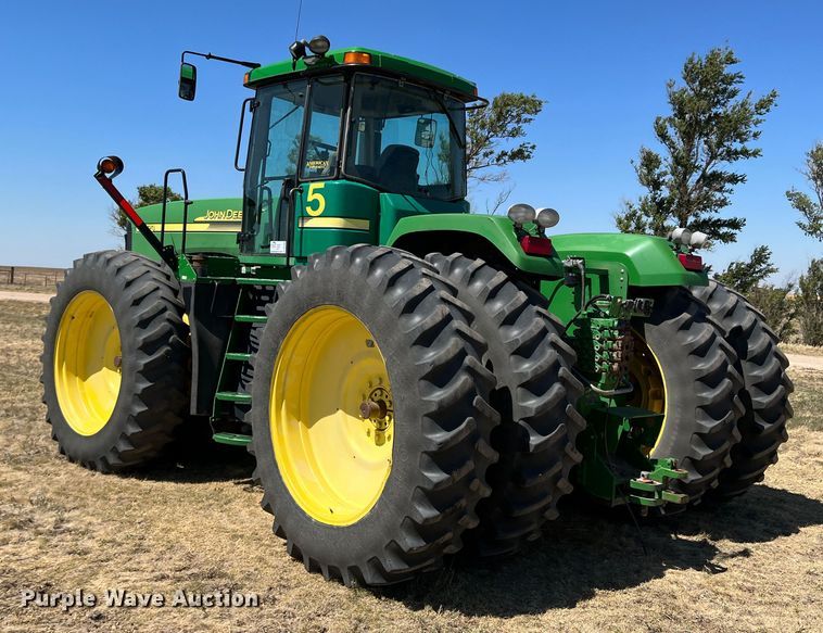 image for item DS8380 2002 John Deere 9220  4WD tractor